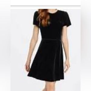 Draper James above the knee length scoop neck dress